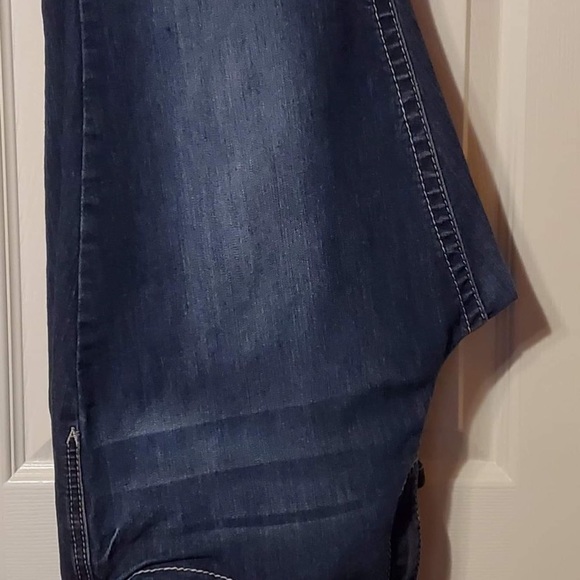 NWOT Maurices jeans - Picture 3 of 3